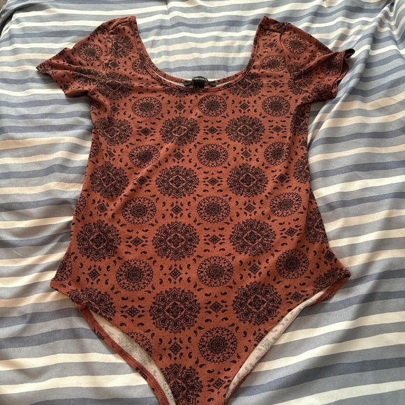 medium Forever21 maroon bodysuit - Picture 1 of 4